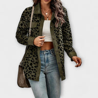Mila | Damen Hemdjacke mit modernem Leopardenmuster - Grün