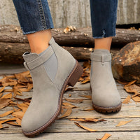 Nerida | Damen Chelsea-Stiefeletten mit Blockabsatz und Schnallenriemen - Grau