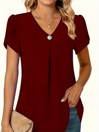 Thilakshi - Kurzärmelige Bluse Mit Rüschen Und Einem Knopf - Burgund