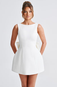 Kel | Damen Minikleid – Modernes Ausdrucksstarkes Minikleid - White