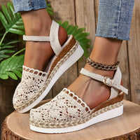 Clara | Damen Bequeme Sandalen Häkeloptik Keilabsatz Knöchelriemen - Beige