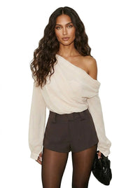 Damen-Bluse aus Chiffon mit One-Shoulder-Ausschnitt - Beige