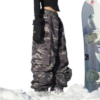Damen Cargo-Snowboardhose mit Camouflage-Muster - Schwarz