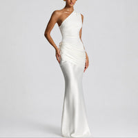 Hannah | Damen Elegantes One-Shoulder Satin-Maxikleid für Hochzeitsgäste im Herbst - Weiß