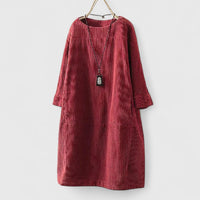 Damen Geripptes Rundhals-Midikleid mit Dreiviertelärmeln und Fronttaschen - Weinrot