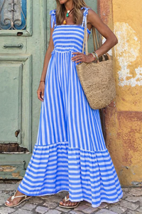 Damen Gestreiftes Maxikleid mit Bindebandträgern und Gerafftem Oberteil und Stufenrock - Blau