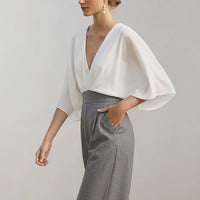 Damen-Jumpsuit mit weitem Bein und V-Ausschnitt - Weiß / Grau