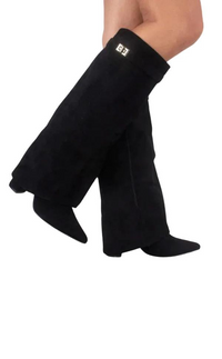 Damen Kniehohe Stiefel mit Spitz zulaufender Form und Blockabsatz - Schwarz Suede