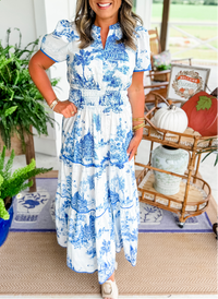 Damen Kurzarm Maxikleid mit Kerbausschnitt geraffter Taille Stufenrock und Druckmuster - Blau