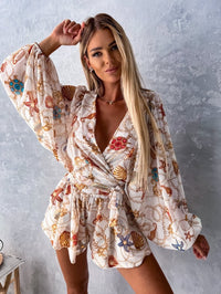 Damen Kurzes Set mit V-Ausschnitt und Wickelfront mit Ballonärmeln und Bindegürtel - Weiß