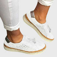 Damen Loafer mit Quaste auf dem Vorderblatt und Lochmuster an den Seiten - Weiß
