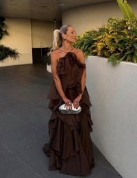 Damen Maxikleid mit Nackenträgern Blütenapplikation und mehrlagigen Volants - Braun
