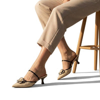 Damen-Mules mit spitzer Kappe und Kitten-Heel - Elfenbein Schwarz