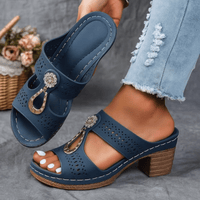 Damen Peep-Toe Mule-Sandalen mit Blockabsatz und Metallornament - Blau
