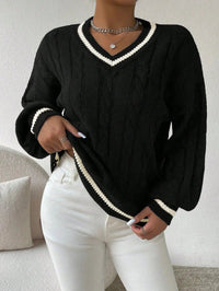 Damen Pullover mit V-Ausschnitt, Zopfmuster und Streifendetail - Schwarz