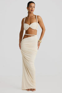 Damen Set mit Bustier-Oberteil und Maxirock mit geflochtenen Trägern und seitlicher Raffung - Weiß