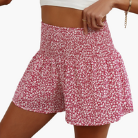 Kurze Damenhose mit hoher Taille und Rüschen, lässiger Blumenstil für den Sommer - Rosa