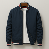 Herren-Bomberjacke mit gestreiftem Besatz - Marineblau