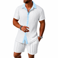 Herren Set mit Kurzarmhemd mit Kragen und Knopfleiste sowie Shorts mit elastischem Bund und Kordelzug - Weiß