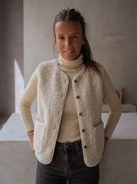 Nerina | Damen Rundhalsweste mit Taschen und Knöpfen - Beige
