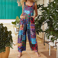 Mirela | Luftige Latzhose mit Blumenmuster - Marineblau
