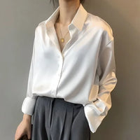 Lässige locker sitzende Satinbluse - Weiß