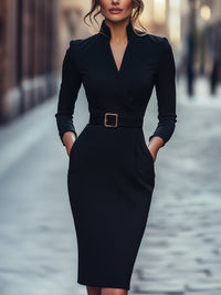 Verfeinertes Schwarzes Kleid mit Gürtel und Mandarin-Kragen - Schwarz