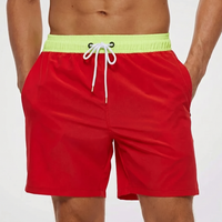 Kurze Herren-Badeshorts mit Kontrastbund - Grün Rot