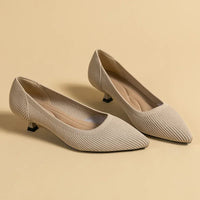 Solvei | Damen Kitten Heel Pumps Spitze Zehenpartie - Beige
