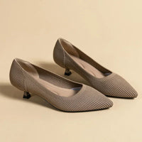 Solvei | Damen Kitten Heel Pumps Spitze Zehenpartie - Khaki