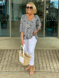 Frida | Florale Bluse mit V-Ausschnitt - Grau
