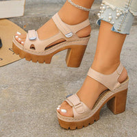 Ruth | Orthopädische Plattformsandalen mit breiter Zehenbox - Khaki