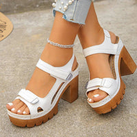 Ruth | Orthopädische Plattformsandalen mit breiter Zehenbox - Weiß