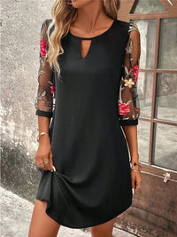 Razel | Spitzenkleid mit Blumenstickerei - Schwarz